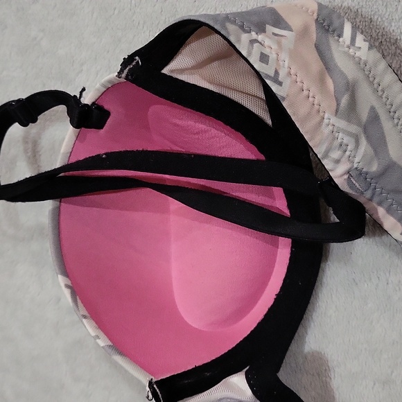 Victoria's Secret PINK Bra - Picture 6 of 11